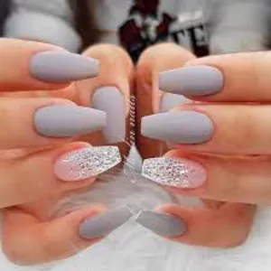 Matte Grey Ombre Pattern On Square-Formed Nails
