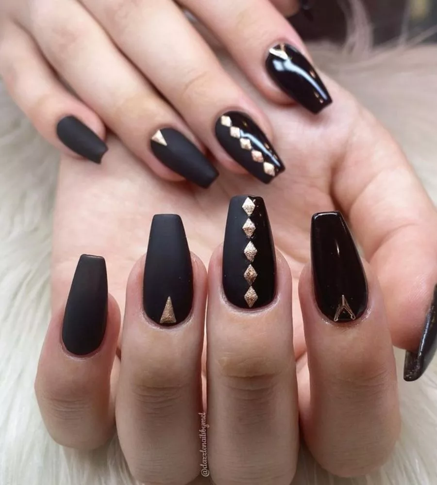 black and white nails with diamonds