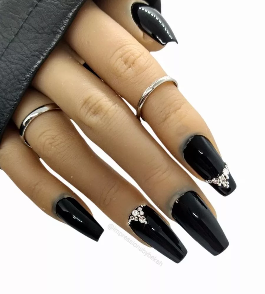 black diamond nails