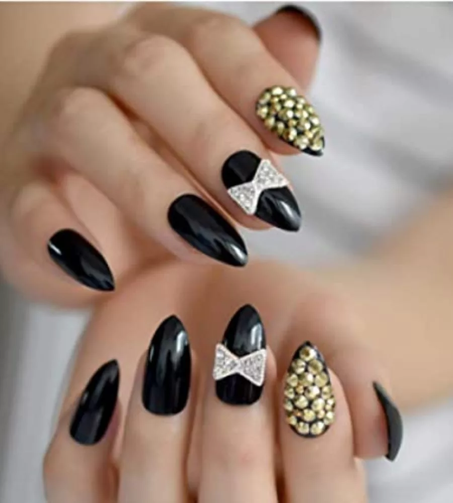 black nail designs with diamonds