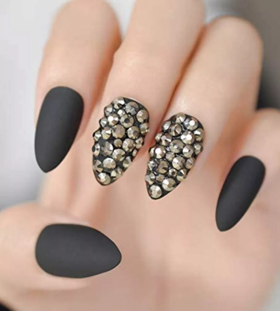 black nail designs with diamonds