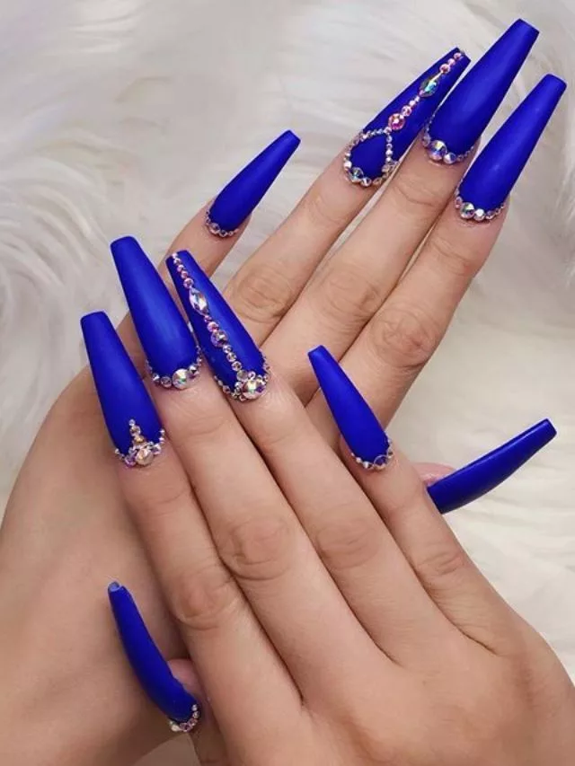 Electric-Blue-baddie-nails-2