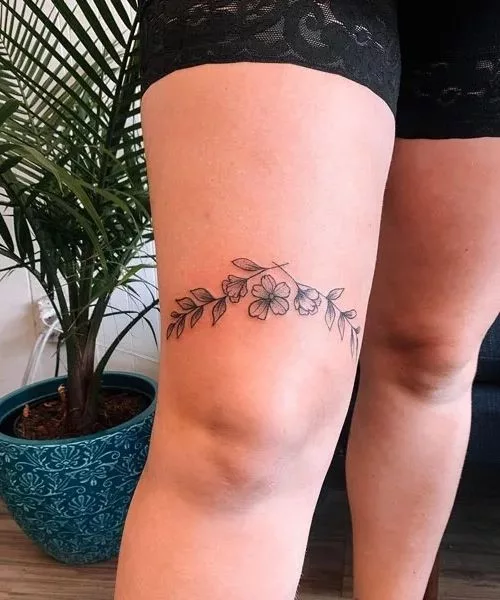 Small Knee Tattoos For Females
