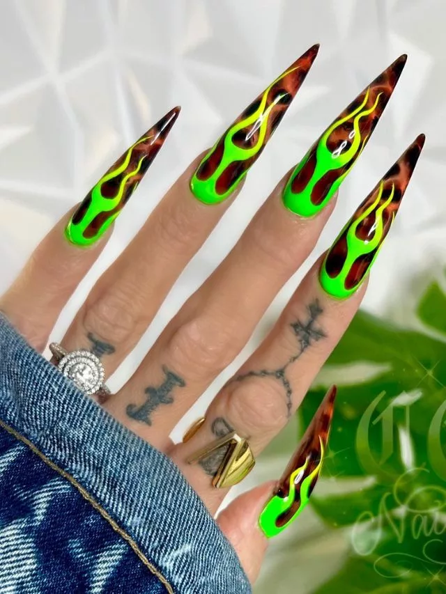 colorful gangster Instagram baddie nails