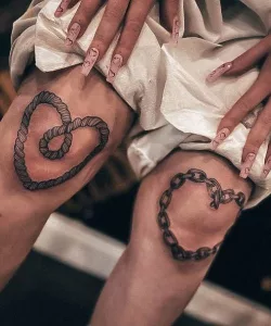 heart-knot-Knee-tattoo-for-women