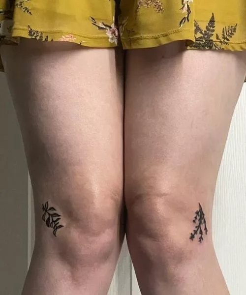 minimalistic-pretty-knee-tattoos-for-ladies