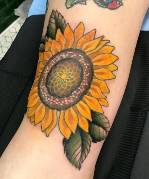 sunflower-pretty-knee-tattoos-for-ladies